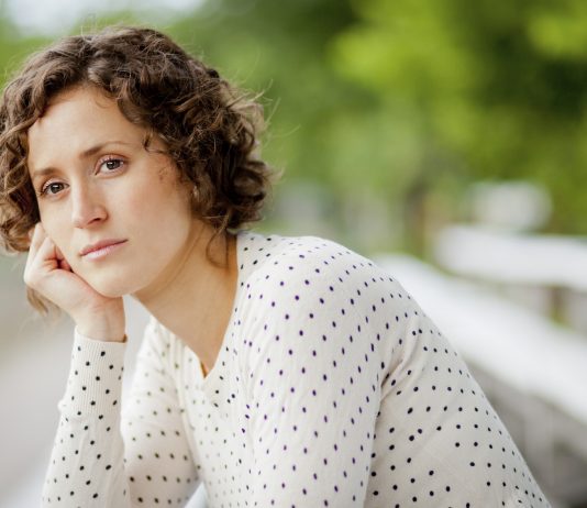 Er det normalt at blodet er kulsort efter en kirugisk abort? Er det normalt at blodet er kulsort efter en kirugisk abort?