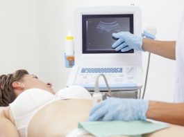 Er risikoen for at abortere mindre når man har set hjertet slå?