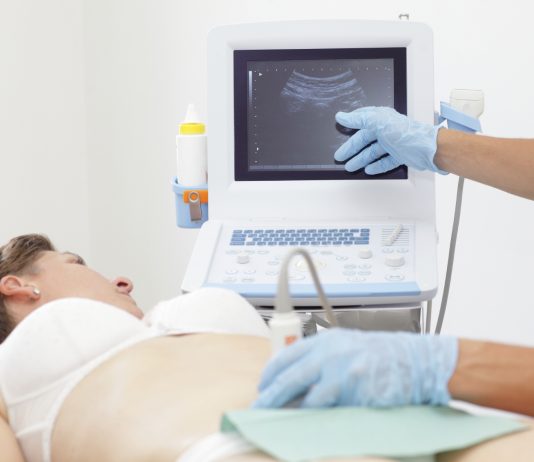 Er risikoen for at abortere mindre når man har set hjertet slå?