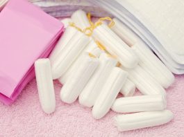 Jeg har menstruation, men blodet er næsten helt sort. Hvorfor ser det sådan ud?
